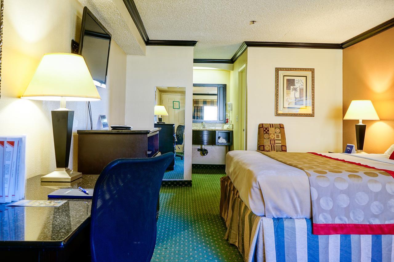 Hotel Ramada By Wyndham Ontario Chambre photo